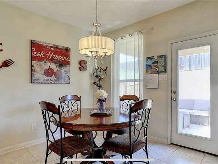 2122 Sable Wood Dr — Photo 18
