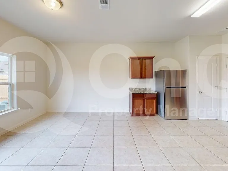 1623 White Mountain Way — Photo 7