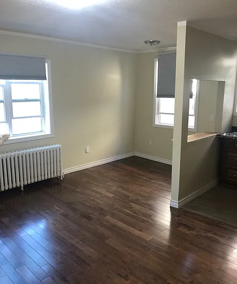 1124 Main St W #4 — Photo 5
