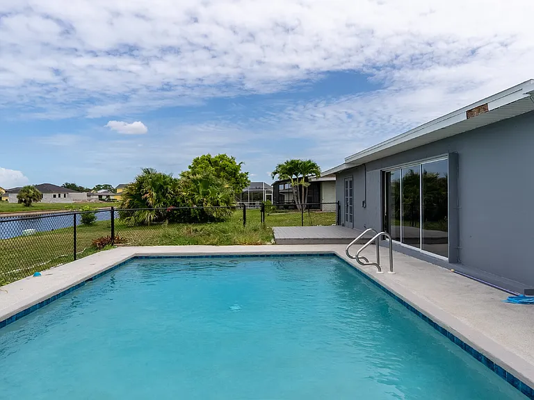 143 Rotonda Cir — Photo 19