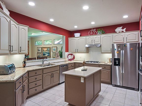 2nd image of 101 Rockrose Ct