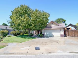445 S Latimer St, Tulare, CA 93274