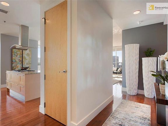 5th image of 4646 Broadway #4