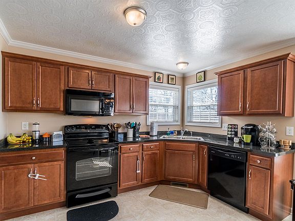 5th image of 1318 Loren Cir