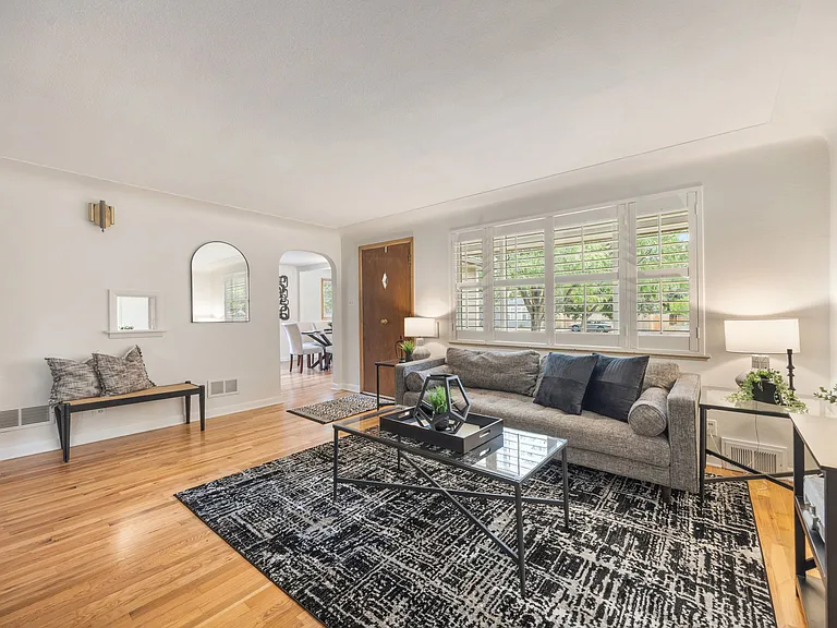 160 Circle Dr — Photo 6