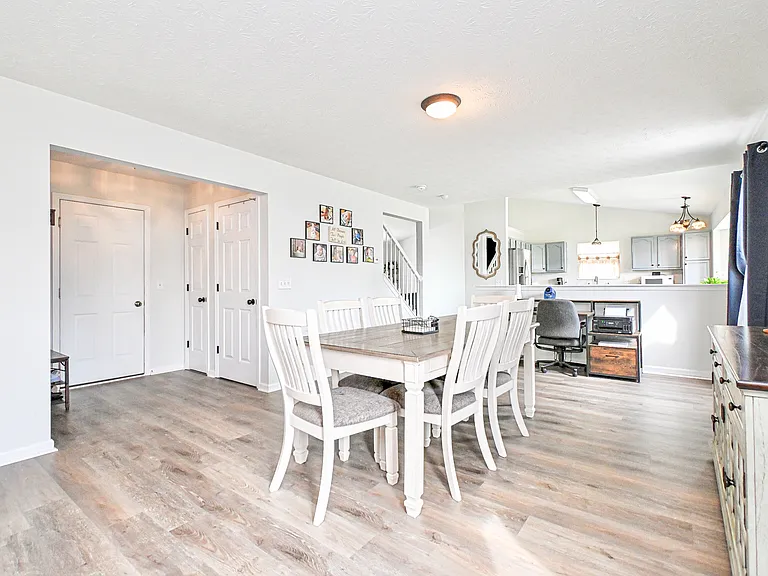 4372 Dobbin Cir — Photo 18