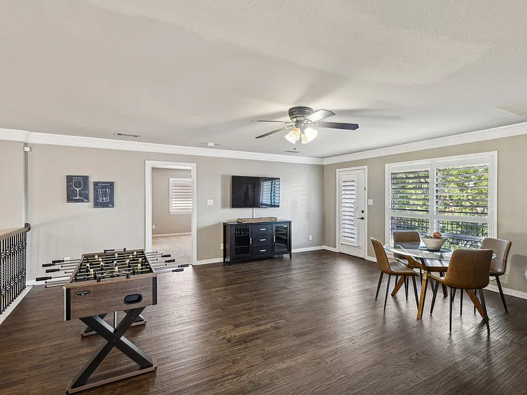 2304 Miller Ct — Photo 25