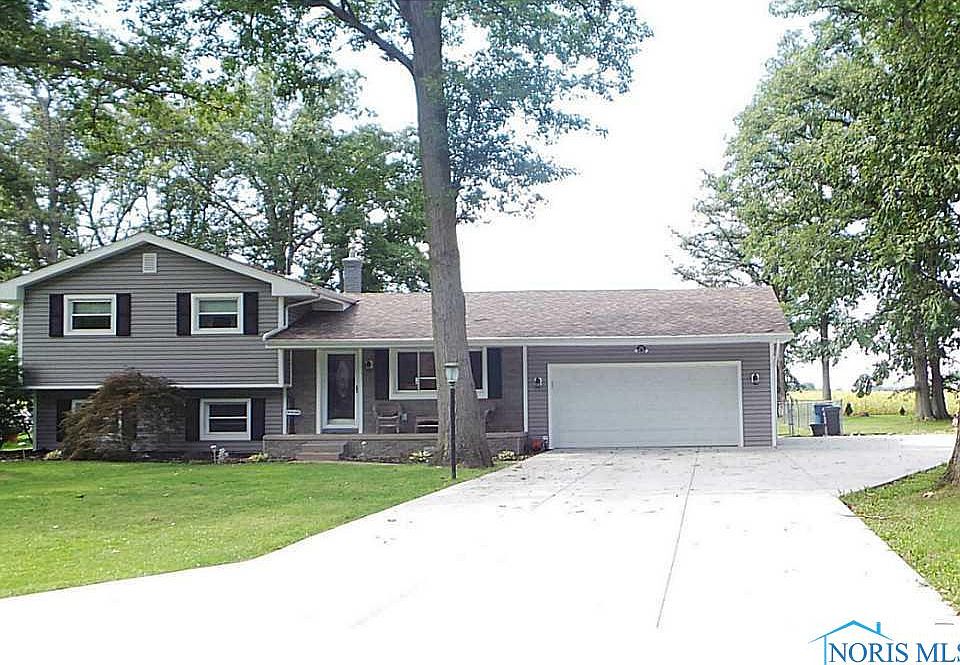 1st image of 26915 Woodland Ct