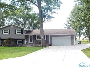 26915 Woodland Ct, Millbury, OH 43447