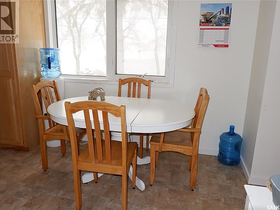 5th image of 508 4th Ave E