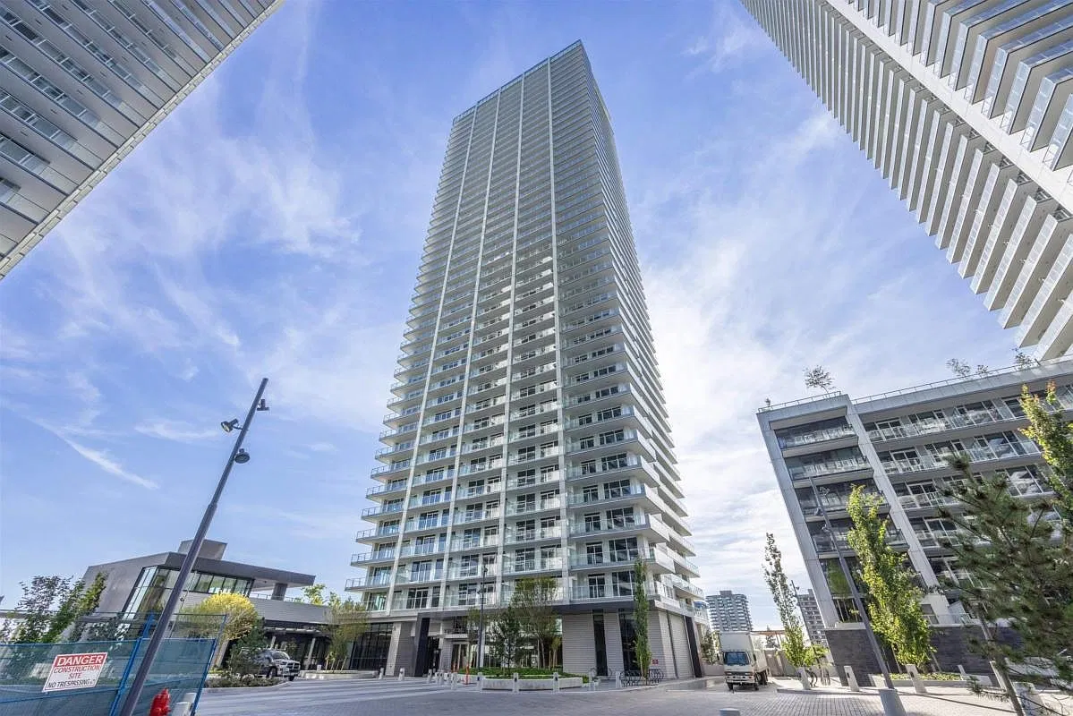 2 bed, 549 sqft, $2,950 — Photo 1