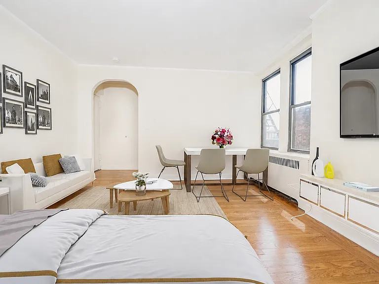 1224 Saint Nicholas Ave #5H — Photo 1