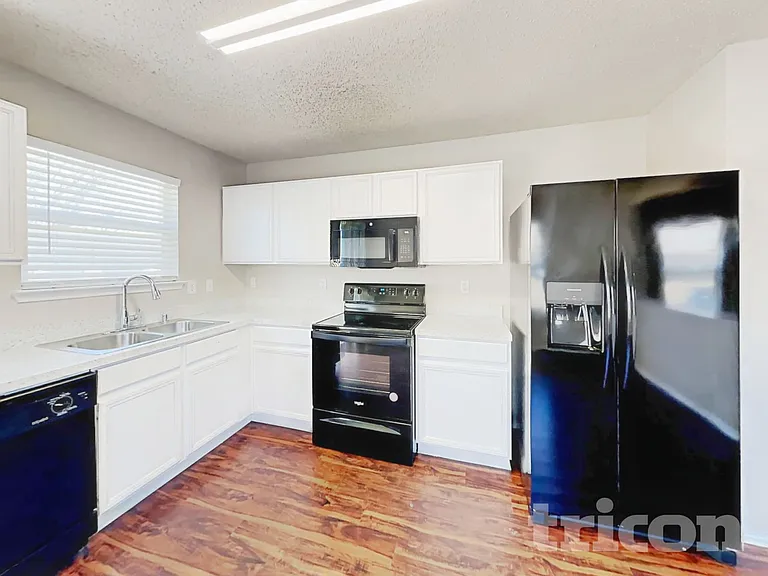 326 Bob White Dr — Photo 5