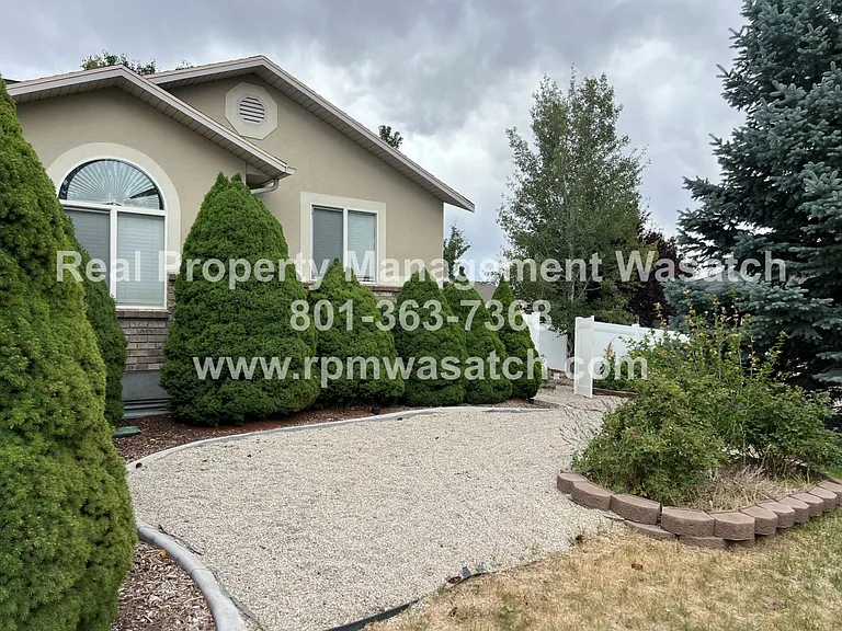 7455 S 4950 W — Photo 4