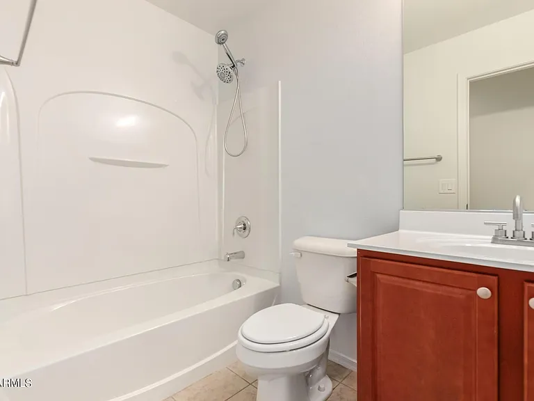2227 E Stacey Rd — Photo 22