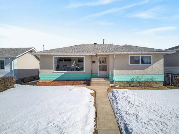 9145 152nd St NW, Edmonton, AB T5R 1M5