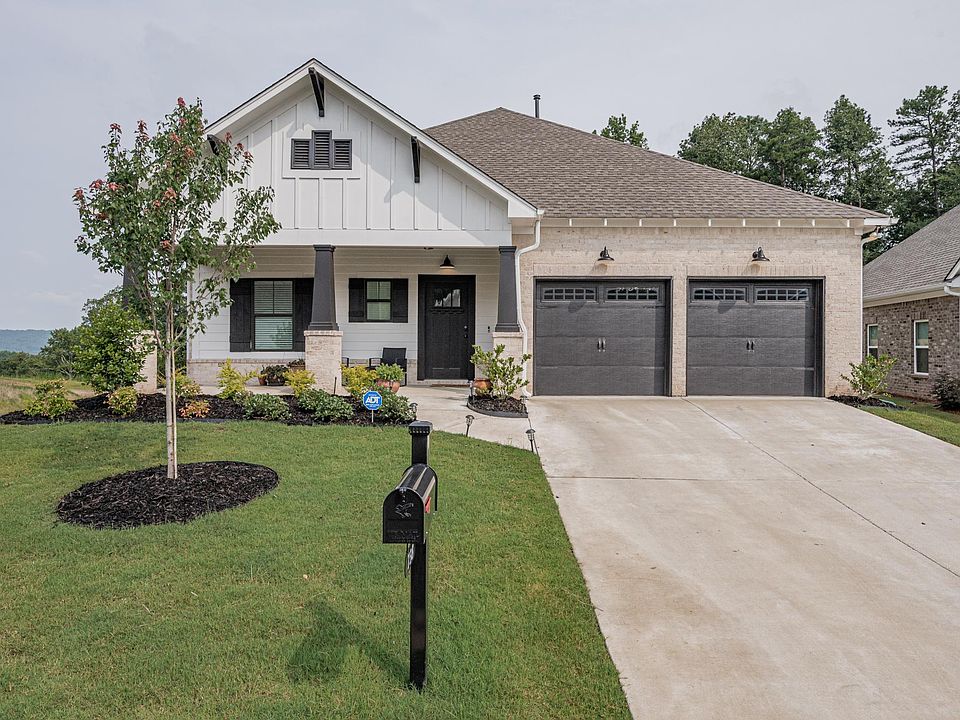1st image of 738 Pineview Rd