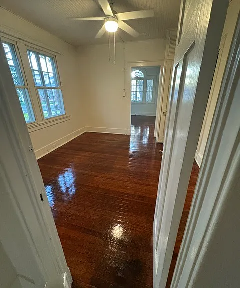 906 Wilson Dr — Photo 4