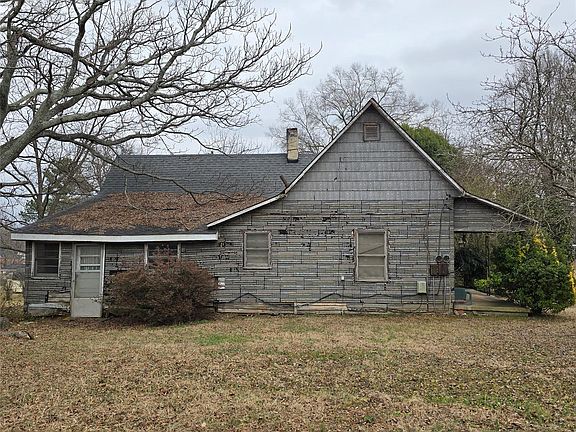 5th image of 214 W Ohio Ave