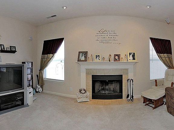 2nd image of 5517 Bracken Dr