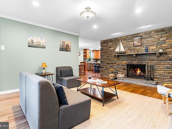 5th image of 331 Crest Park Rd