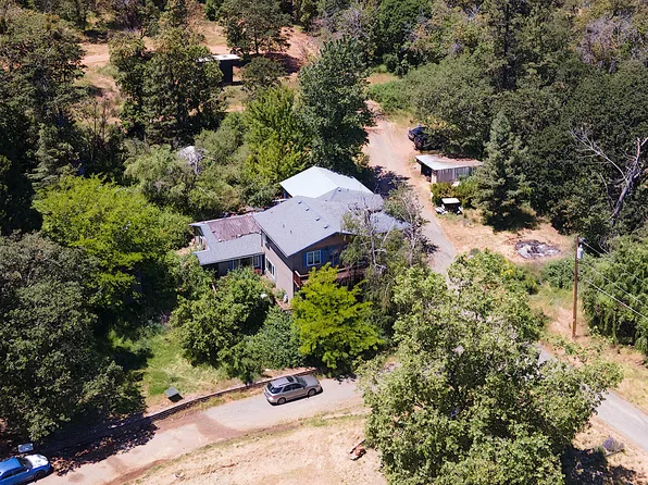 251 Savage Creek Rd, Grants Pass, OR 97527