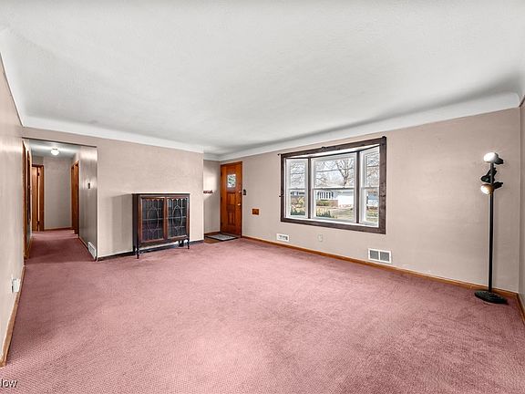 5th image of 6264 Mariana Dr