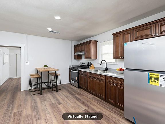 2nd image of 12283 E Dinuba Ave