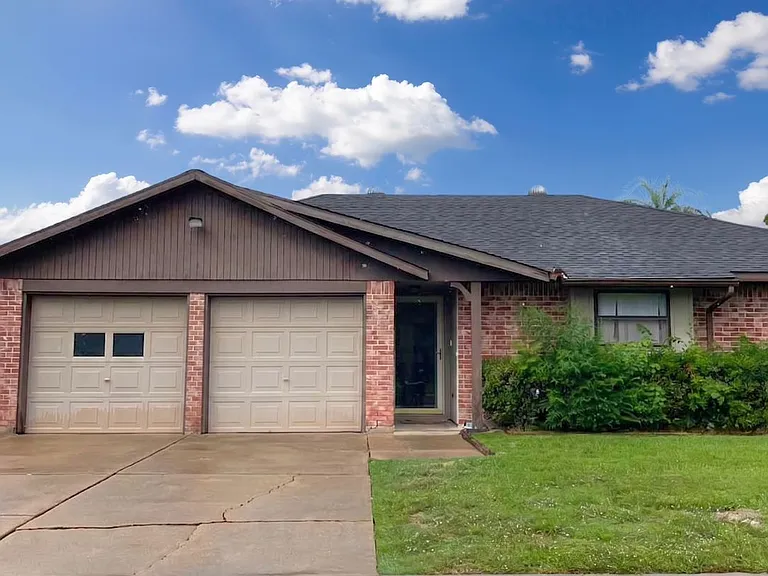 10506 Kirkdale Dr — Photo 1