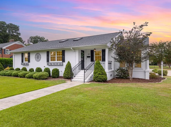 500 W Woodall St, Benson, NC 27504