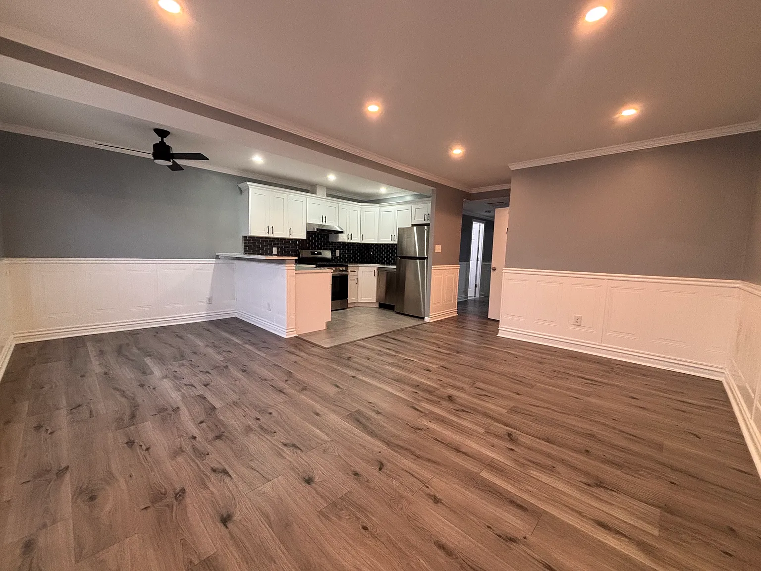 2 bed, 900 sqft, $1,800 — Photo 2