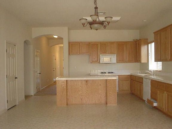 4th image of 9754 Darley Way