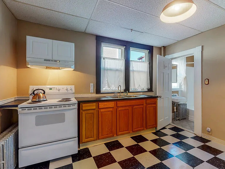 40 Park St #1 — Photo 11