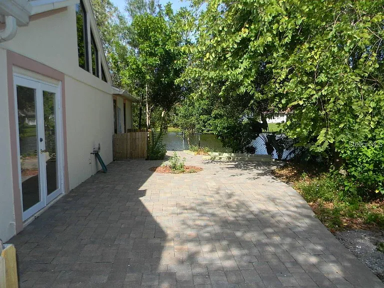 8232 Cypress Lake Dr — Photo 12