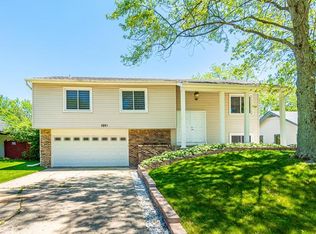 5861 Danforth Ct, Hanover Park, IL 60133