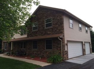 S68W32552 Arrowwood Ct, Mukwonago, WI 53149