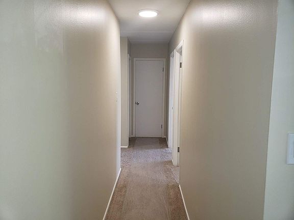 2nd image of 919 N Boxwood Dr APT 303