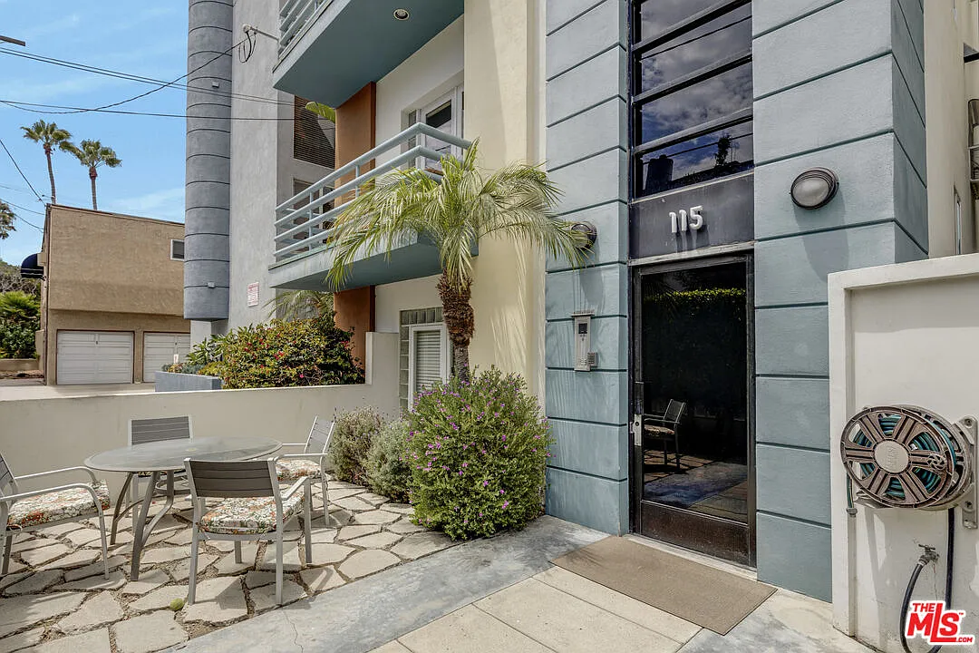 3 bed, 2.5 bath, 1650 sqft, $6,500 — Photo 4