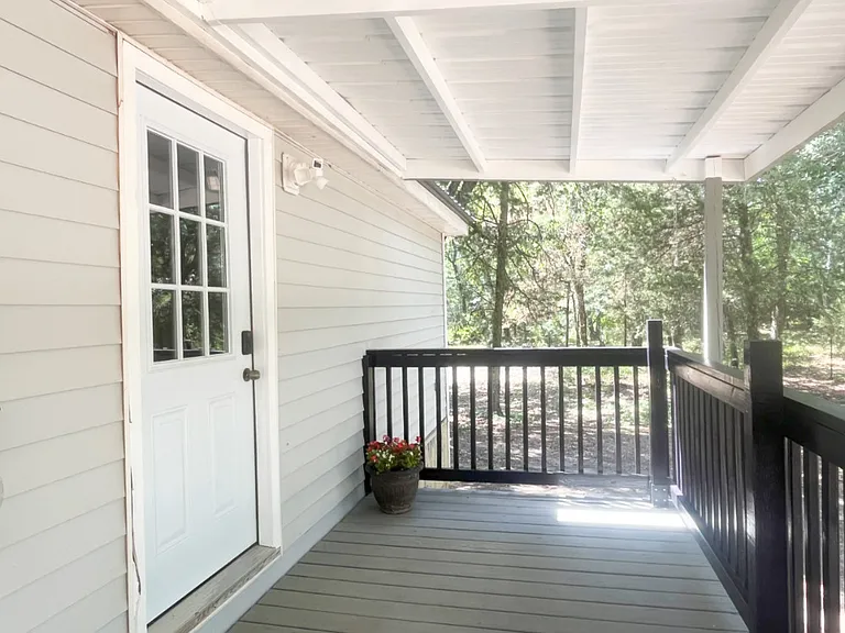 1038 Sandy Oaks Rd — Photo 4