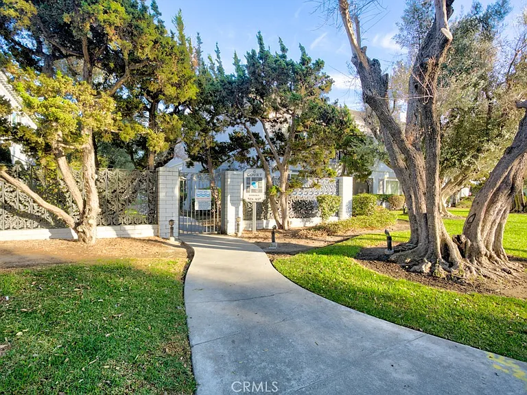 1610 S Pomona Ave #C15 — Photo 38