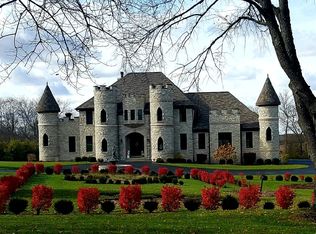 4220 Northgate Dr, Spring Grove, IL 60081