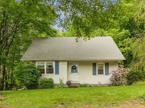 28 Maple St Sterling Ma 01564 Zillow
