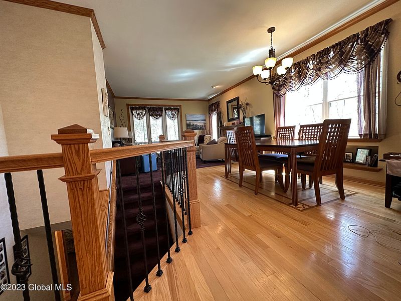 3rd image of 4304 Foxwood Dr S