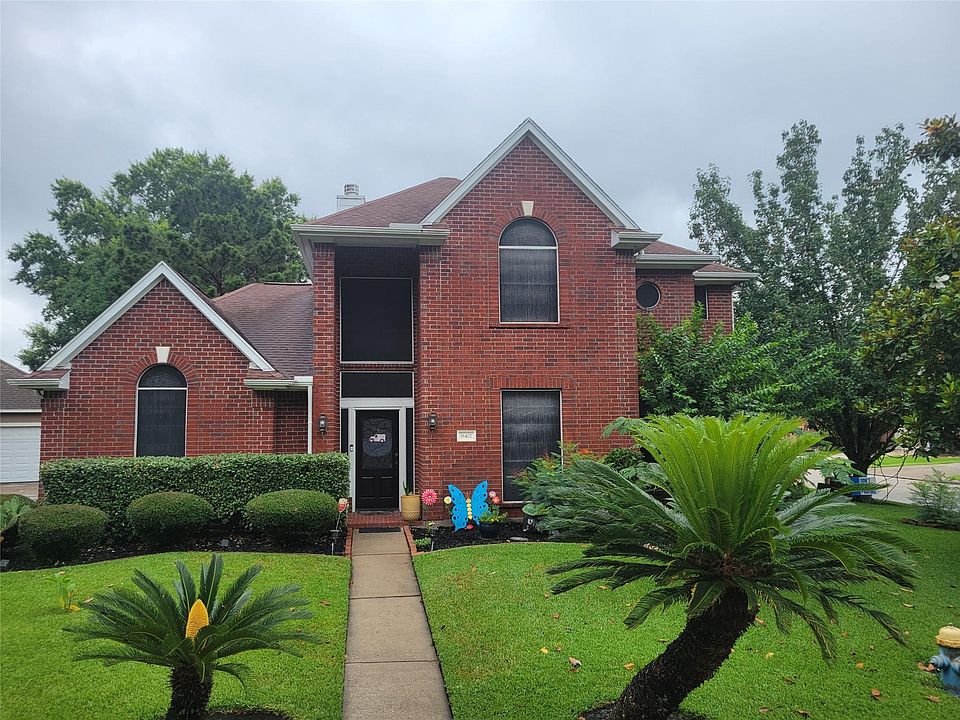 1st image of 18402 Spinner Court Dr