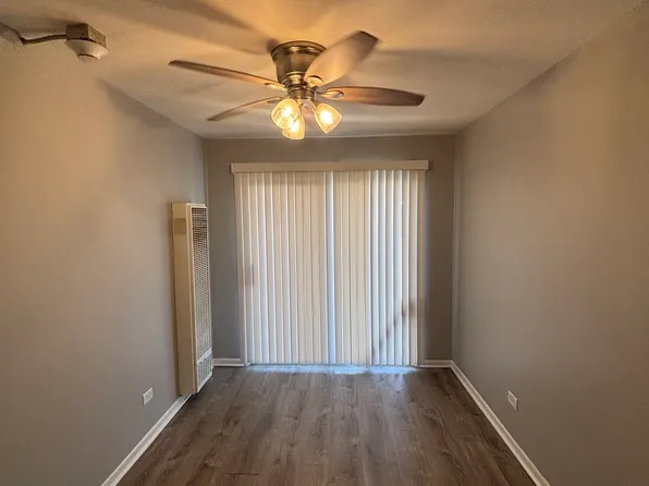 1 bed, 1.0 bath, $1,050, 3331-53 Commercial Ave #Dad879b10, Chicago Heights, IL 60411