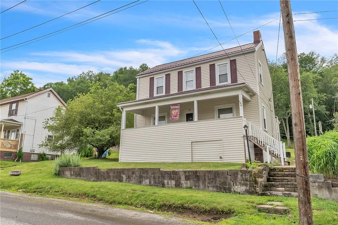 104 Highland Ave photo 1