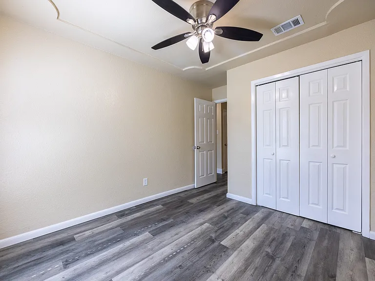 5709 Denise Dr — Photo 16