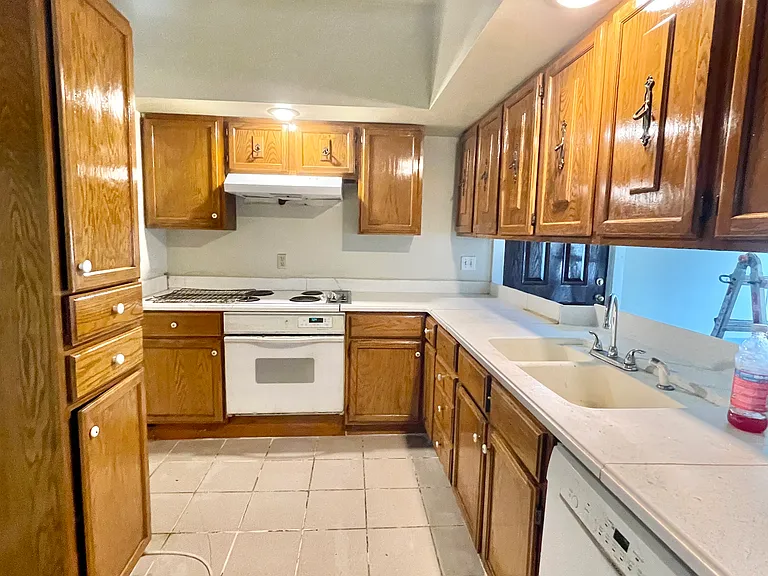 3921 Troost Ave — Photo 5