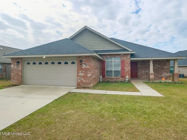 18151 Canal Ct, Gulfport, MS 39503