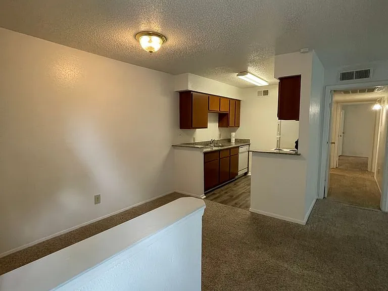 Ashley Crest — Photo 29
